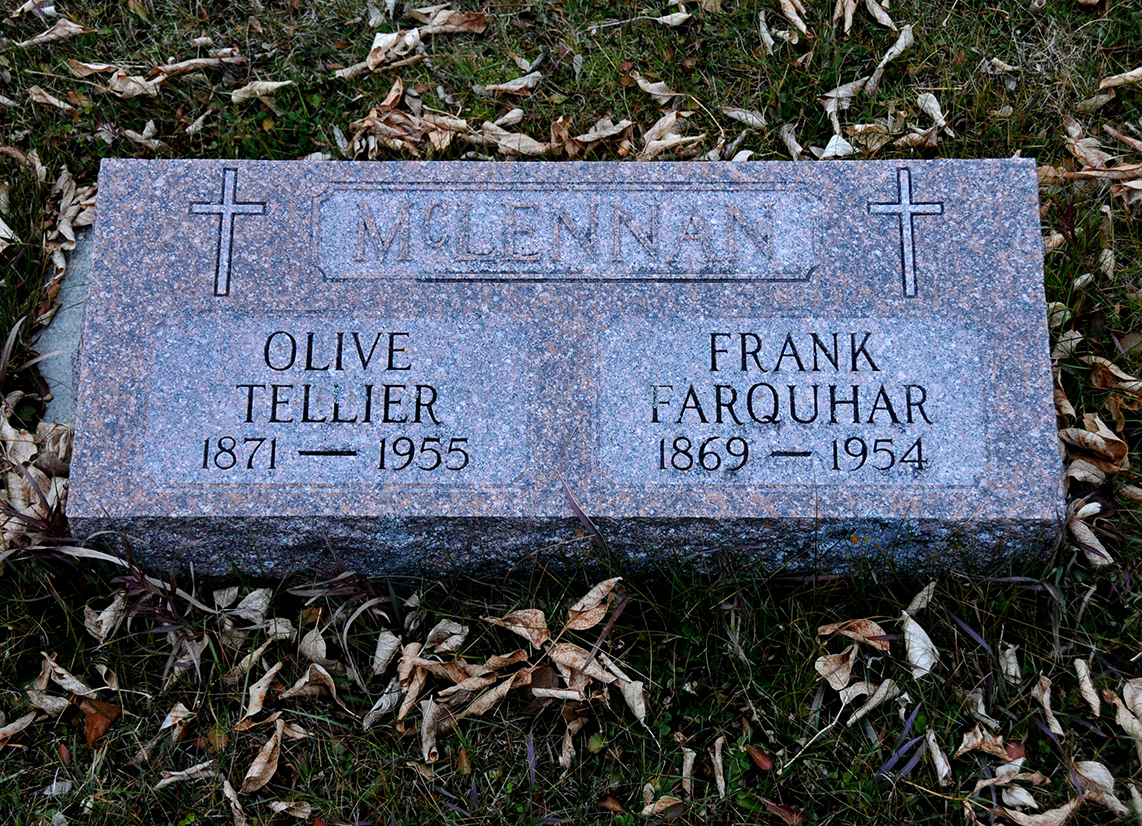 Photo of headstones/Farquhar Frank McLennan 1869-1954 hdstn Saint-Clements Saint Peters Ang Ch cem Man